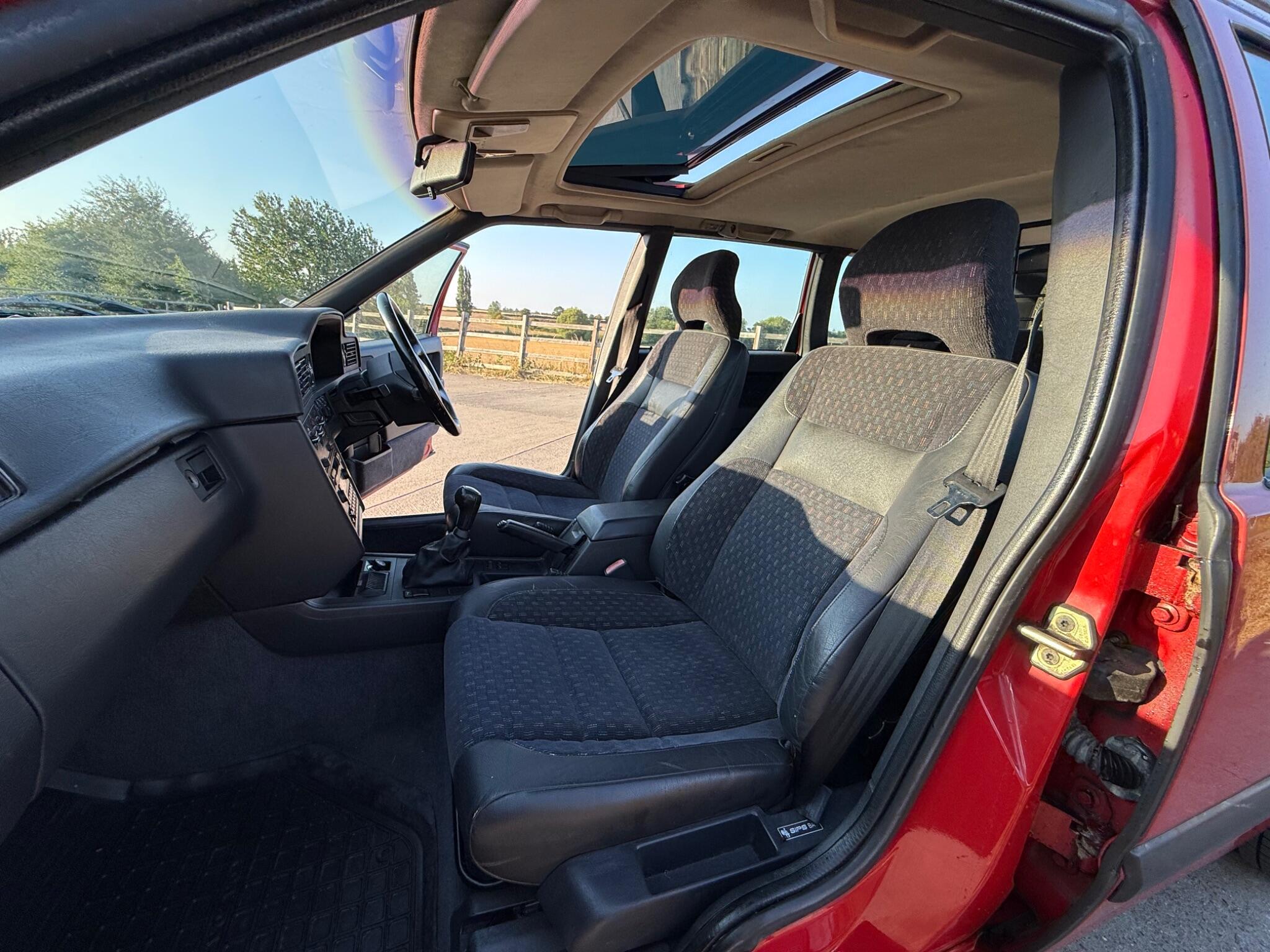 Volvo 850 2.5 20v GLT 5dr — photo 91 of 96